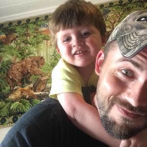 Meet your Posher, Eric